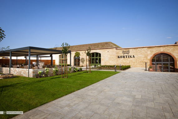 Kortina restaurant & relax centre