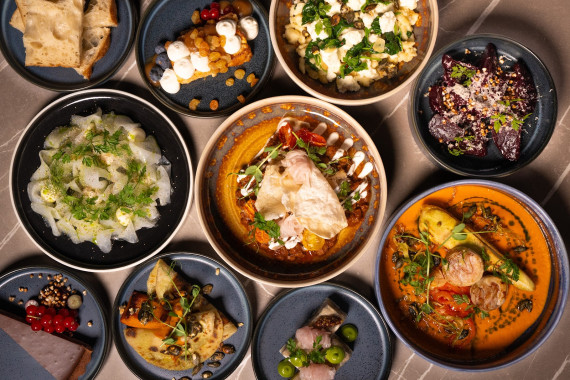 EMOTI Sharefood Tavern